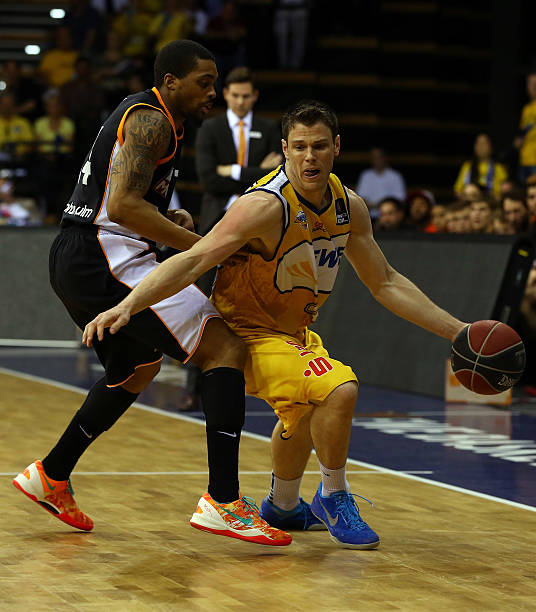 爆出巨大冷 爆出巨大冷