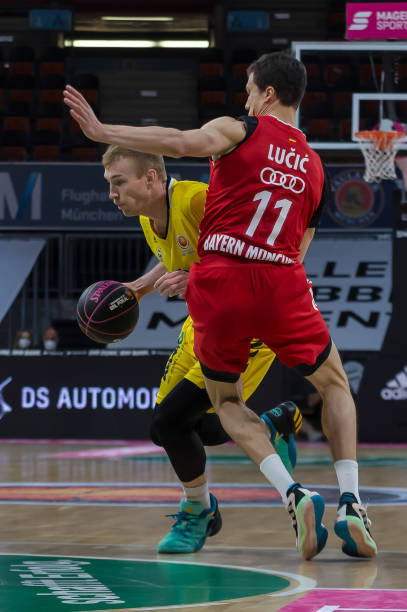 他的故事告 他的故事告