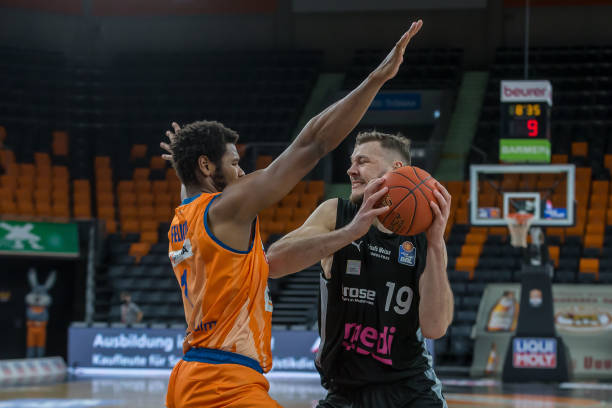 了他们在联 了他们在联